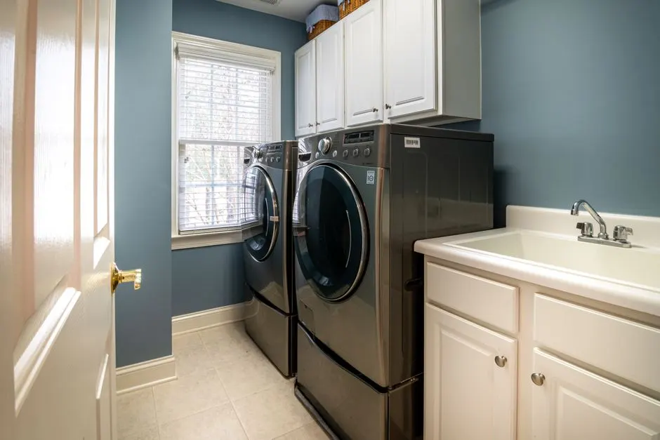 No-heat dryer in a 55th Street walk-up